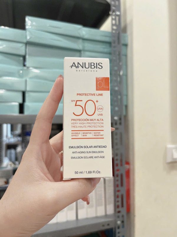Kem chống nắng Anubis