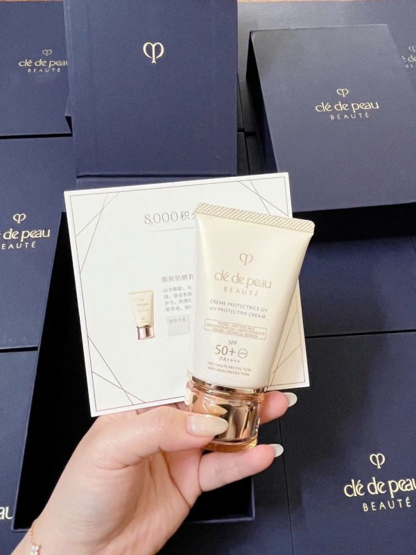 Kem chống nắng Cle De Peau