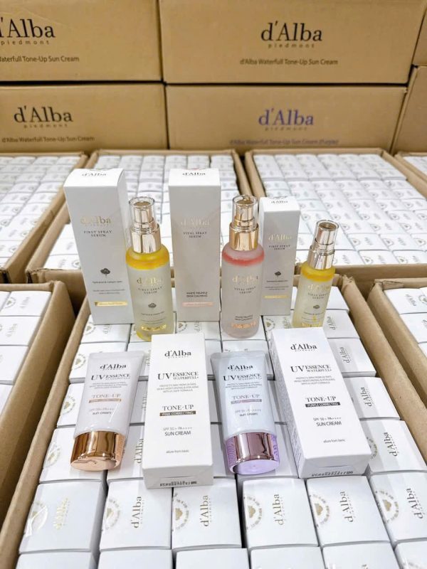 Xịt Dalba First Spray 100ML (vàng/ hồng)